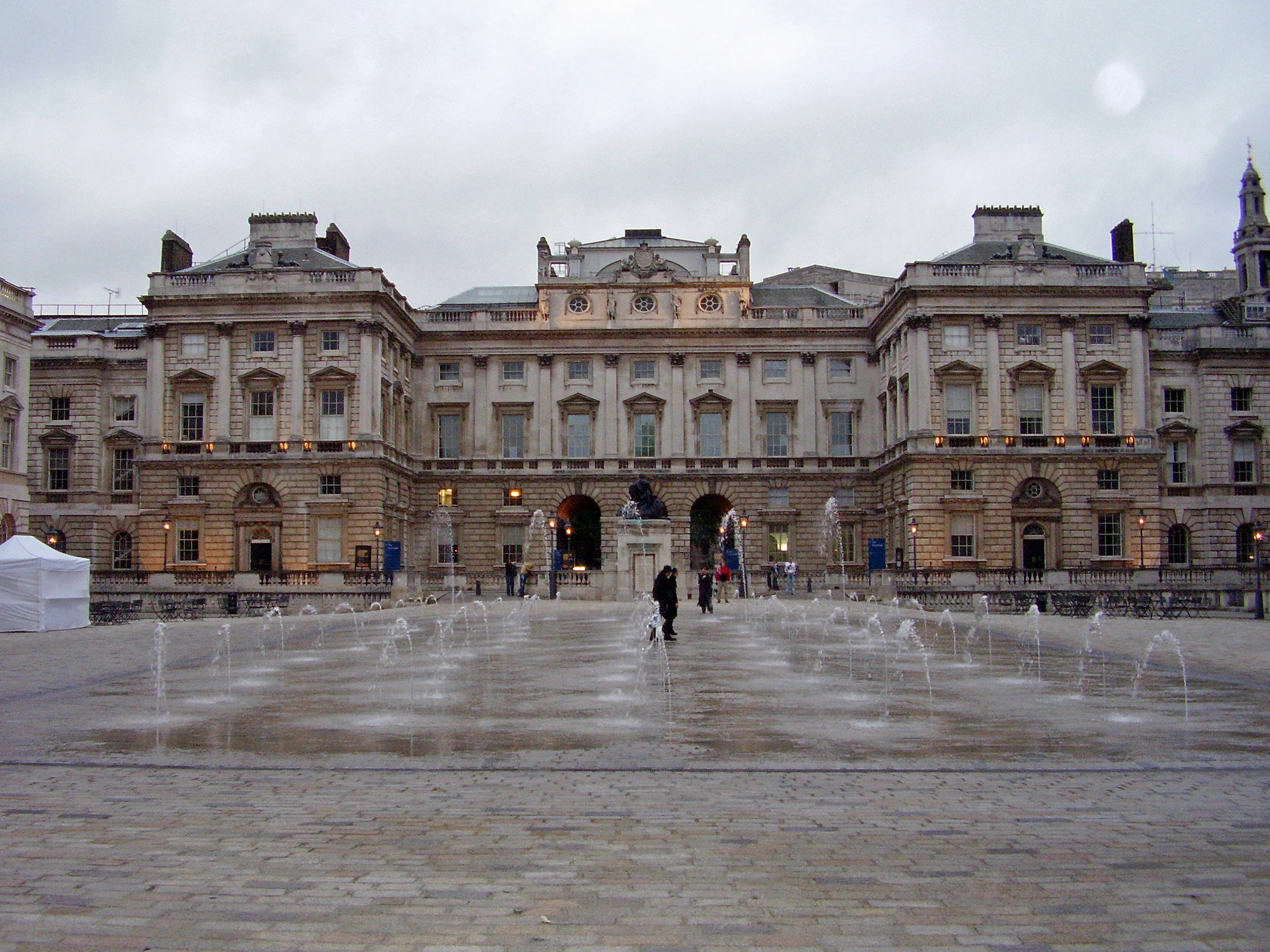 File:Somerset House Strand Block.JPG - Wikimedia Commons
